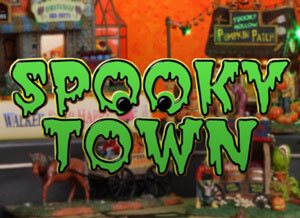 Lemax Spooky Town