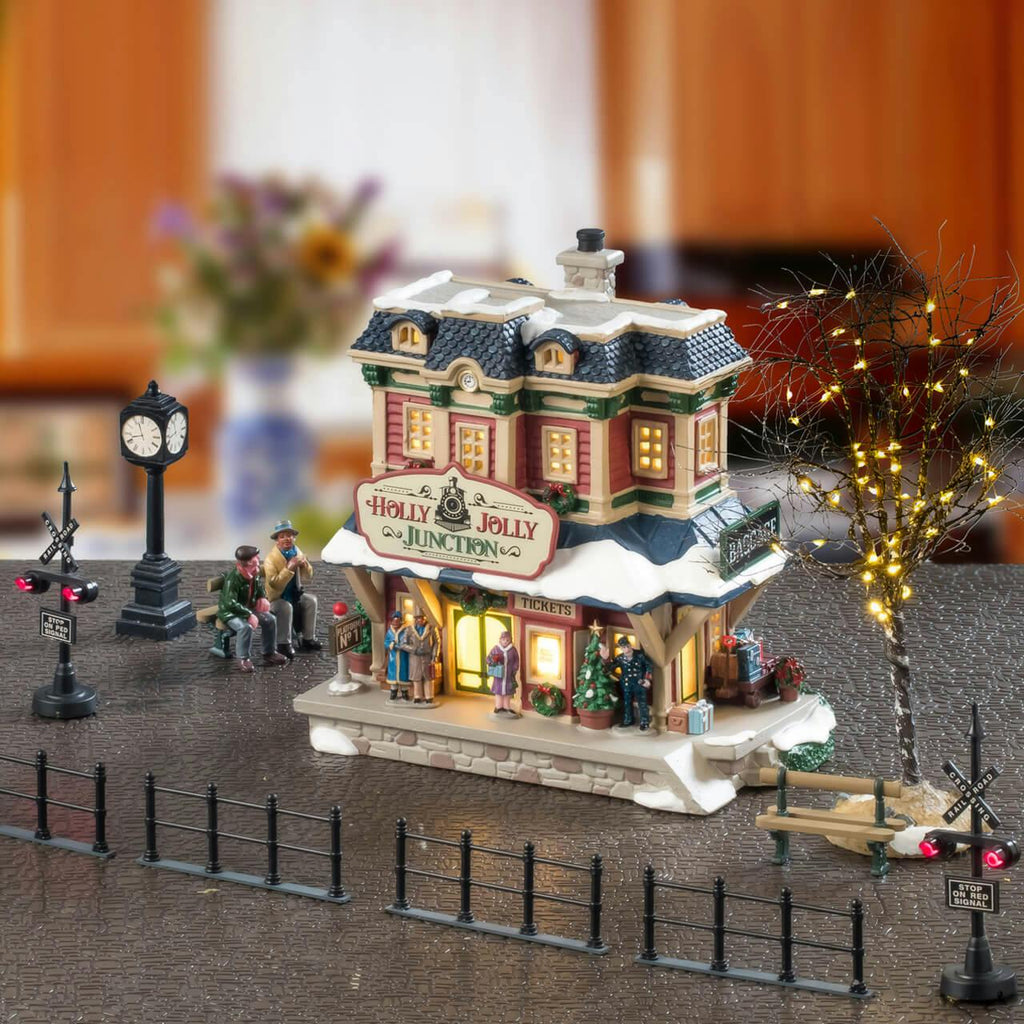 LEMAX 2025 <br> Caddington Village <br> Holly Jolly Junction Set