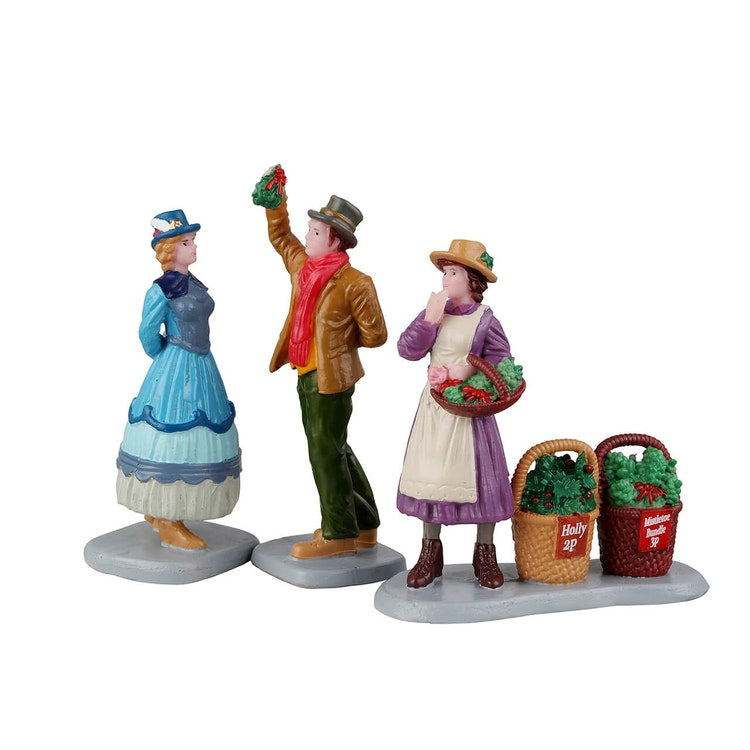 Lemax Figurine <br> Under The Mistletoe, Set of 3