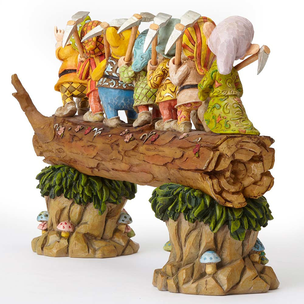 DISNEY TRADITIONS <br> Seven Dwarfs on Log <b> "Homeward Bound"