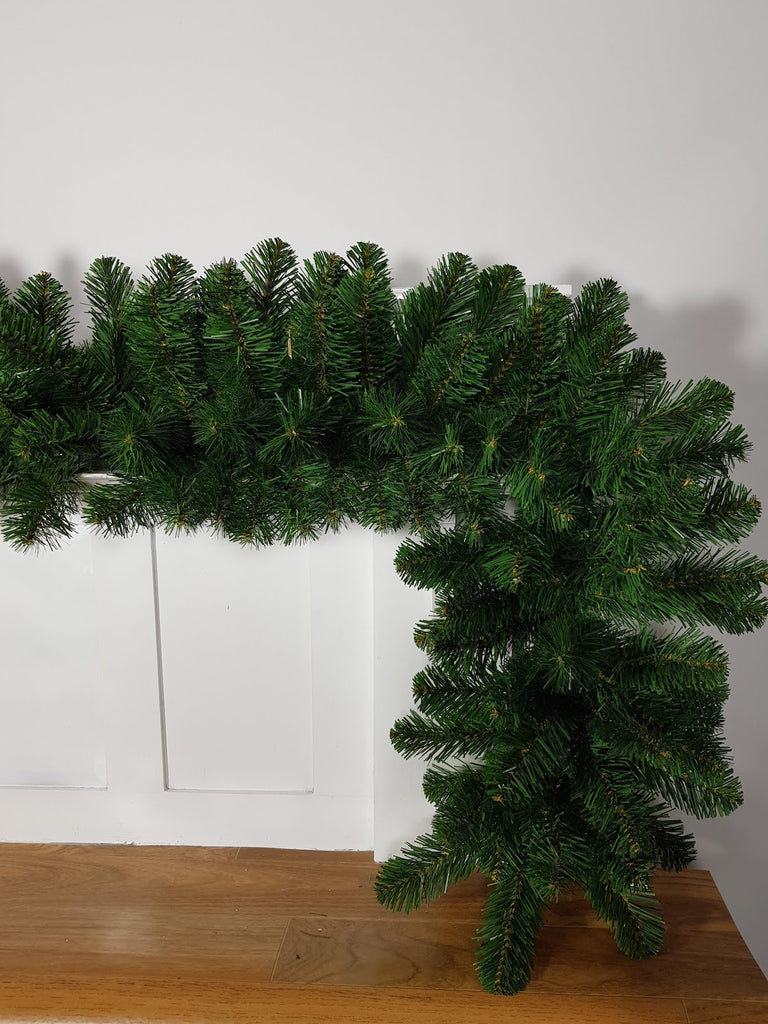 Christmas Garland <br> 9ft Alberta Garland Green (2.74m)