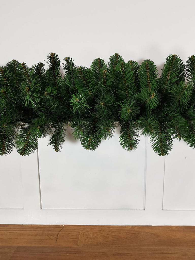 Christmas Garland <br> 9ft Alberta Garland Green (2.74m)