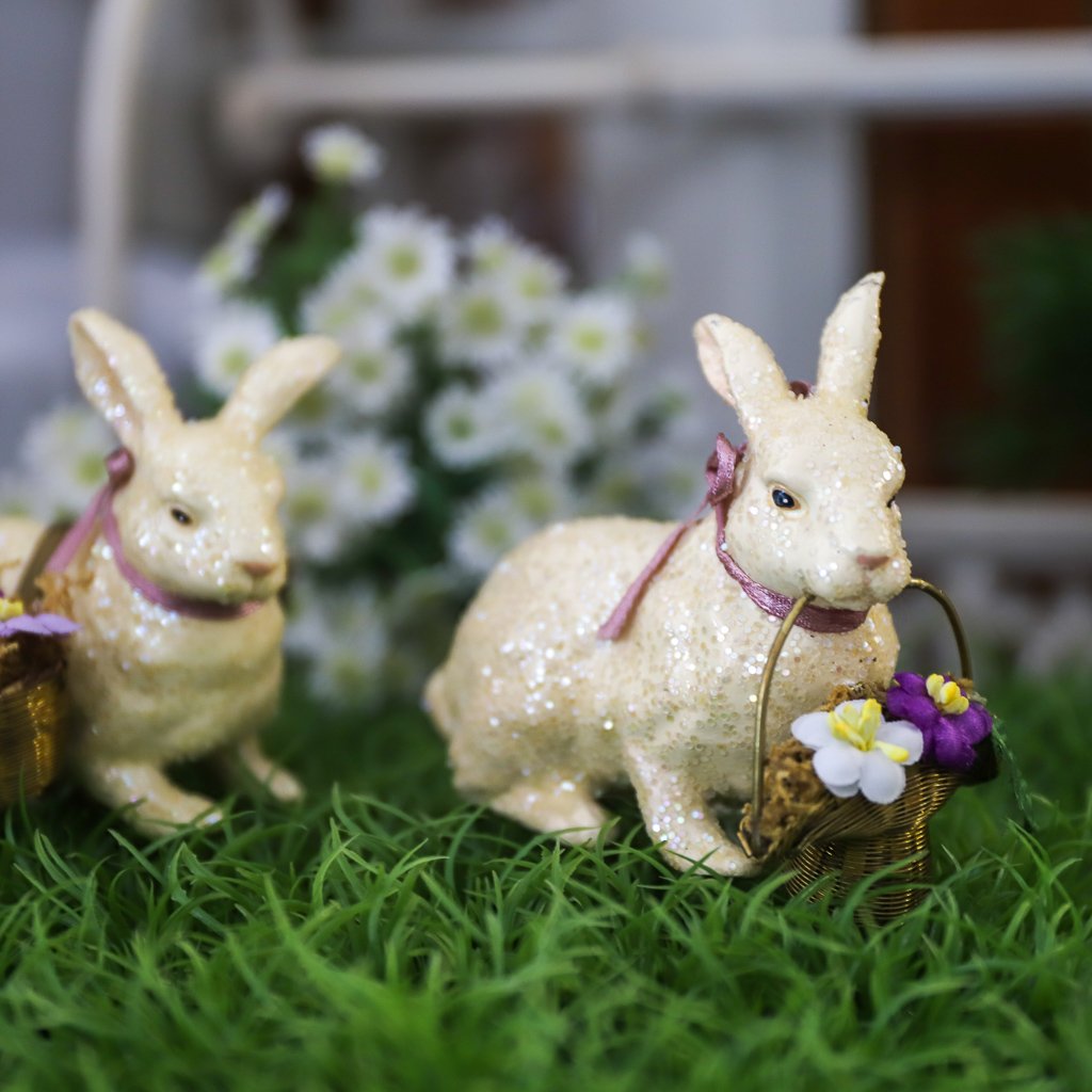 Katherine's Collection <br> Easter <br> Hare with Single Flower Basket