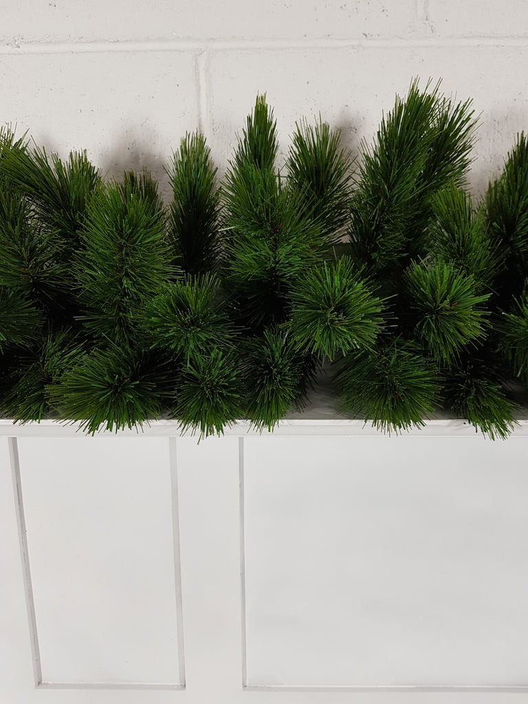 Christmas Garland <br> 9ft Pitch Pine Garland Green (2.74m)