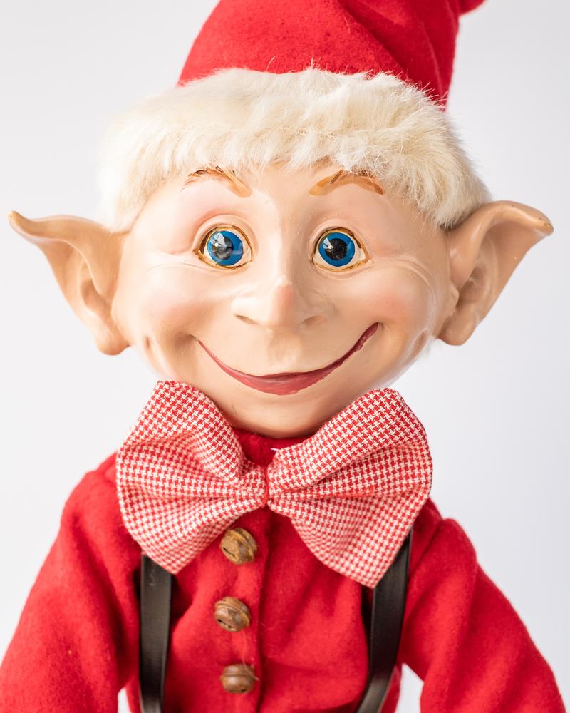 Festive Elves <br> "Smokey" Elf (80cm)